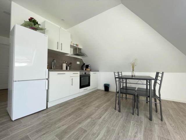 3 Personnes, Frontiere Suisse Apartment
